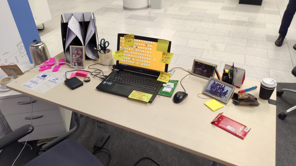 Хаос на рабочем столе компьютера - лишние вещи