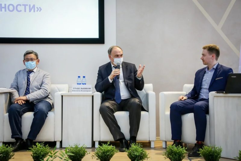 На конференции в Якутске обсудили аспекты развития здоровой бережливой личности