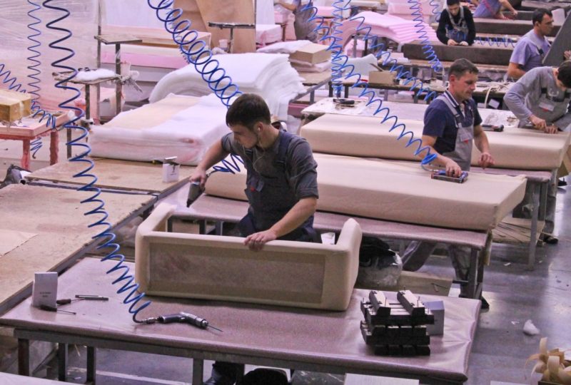 Саратовский производитель мягкой мебели на треть увеличил производительность благодаря расширенной поддержке ФЦК