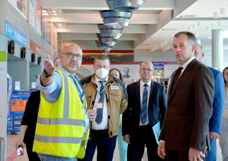 Омский аэропорт повысил скорость обслуживания пассажиров и обработки багажа с помощью ФЦК
