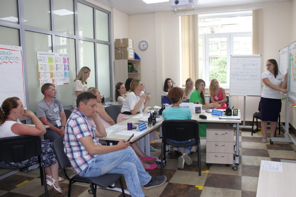 Первые новосибирские участники нацпроекта прошли «Фабрику офисных процессов»