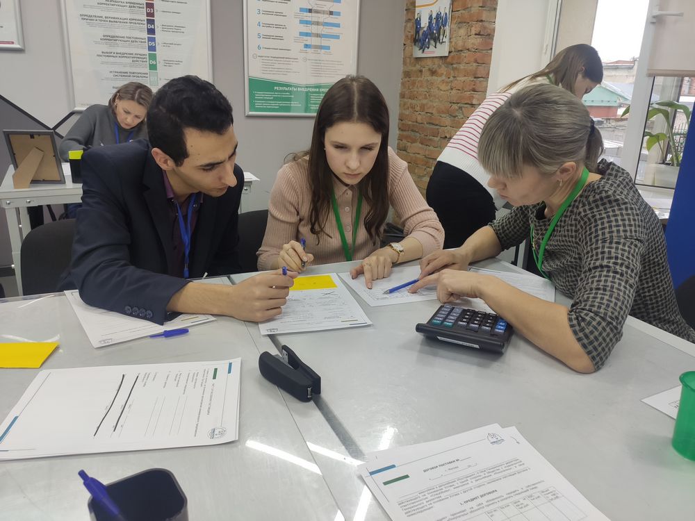 Алтайские представители органов исполнительной власти знакомились с методами повышения эффективности офисных процессов