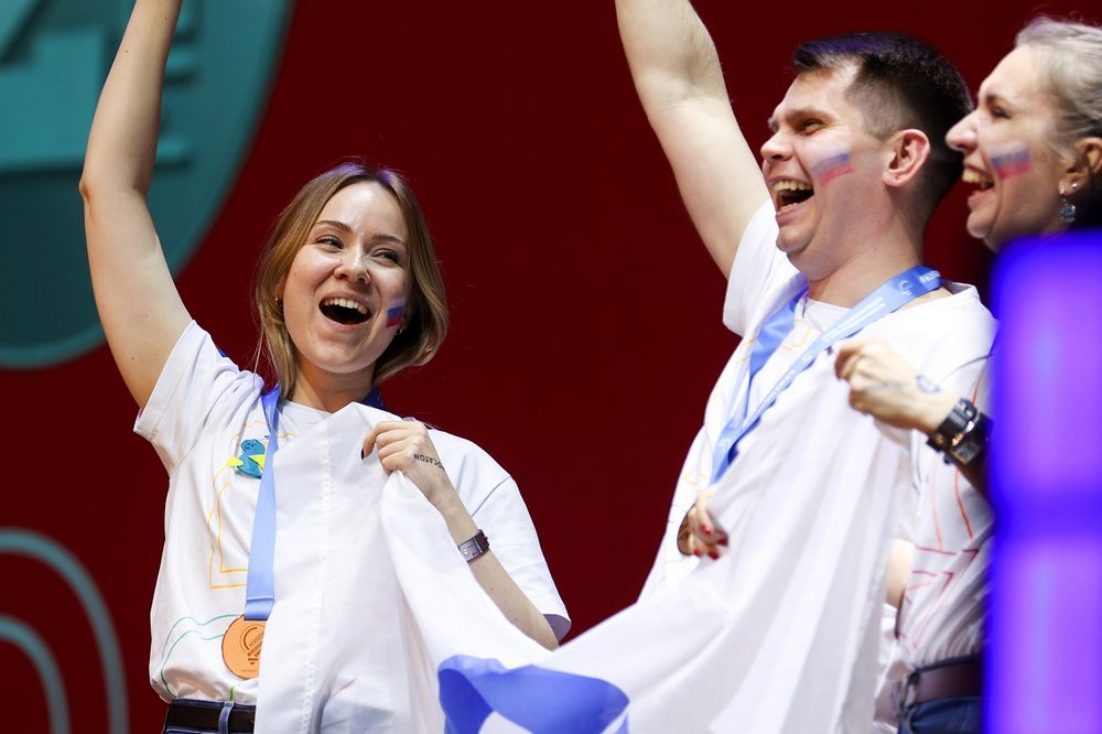 В Екатеринбурге наградили победителей и призеров Чемпионата Хайтек и II Кубка по рационализации и производительности