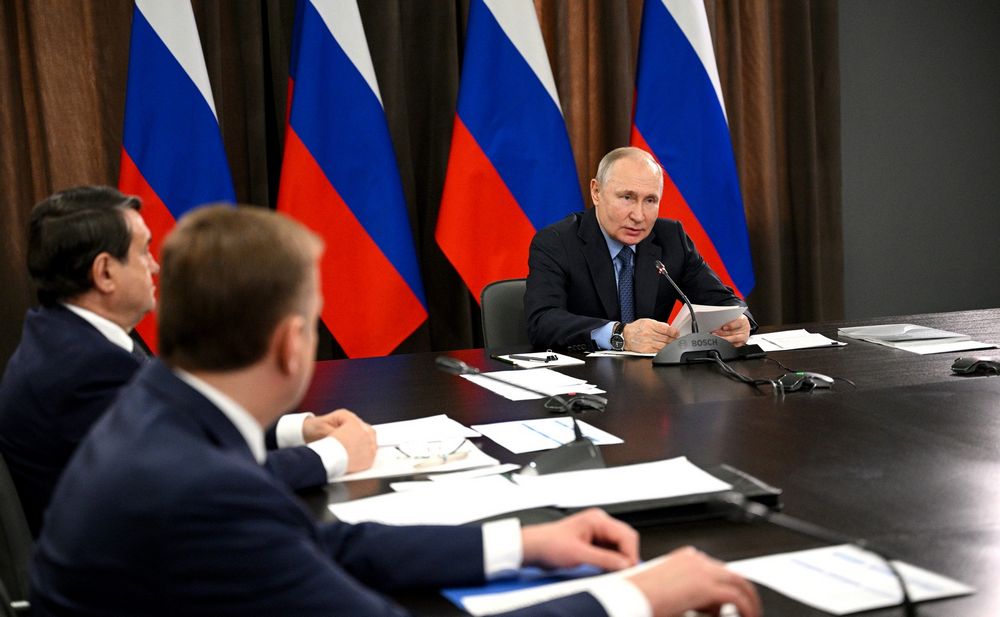 Путин поручил нарастить выпуск оборонной продукции с помощью бережливого производства
