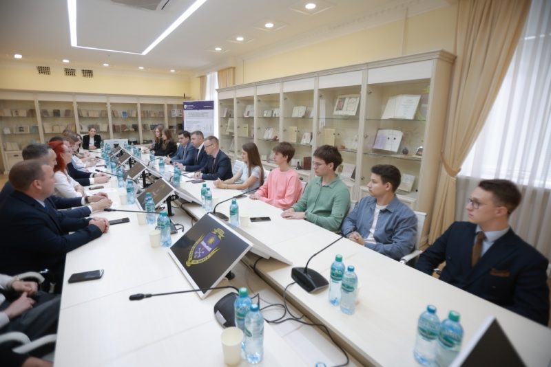 Воронежская область — пилот НОТ 2.0: ВГУ и власть обсудили подготовку кадров